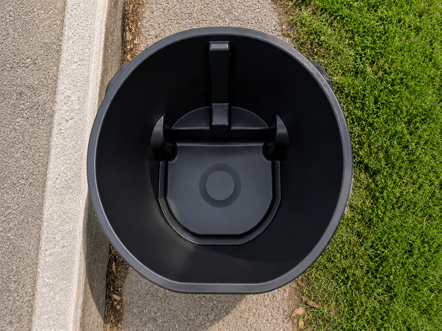 After — clean trash can
